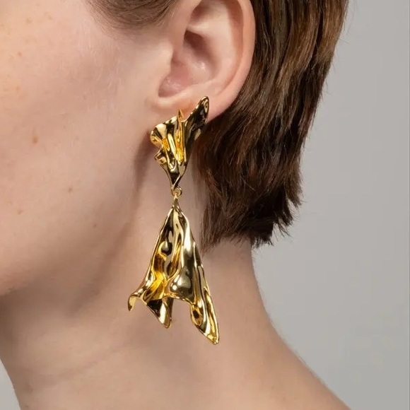 Alexis Bittar Crumpled Ruffle Drop Earrings - Picture 6 of 7